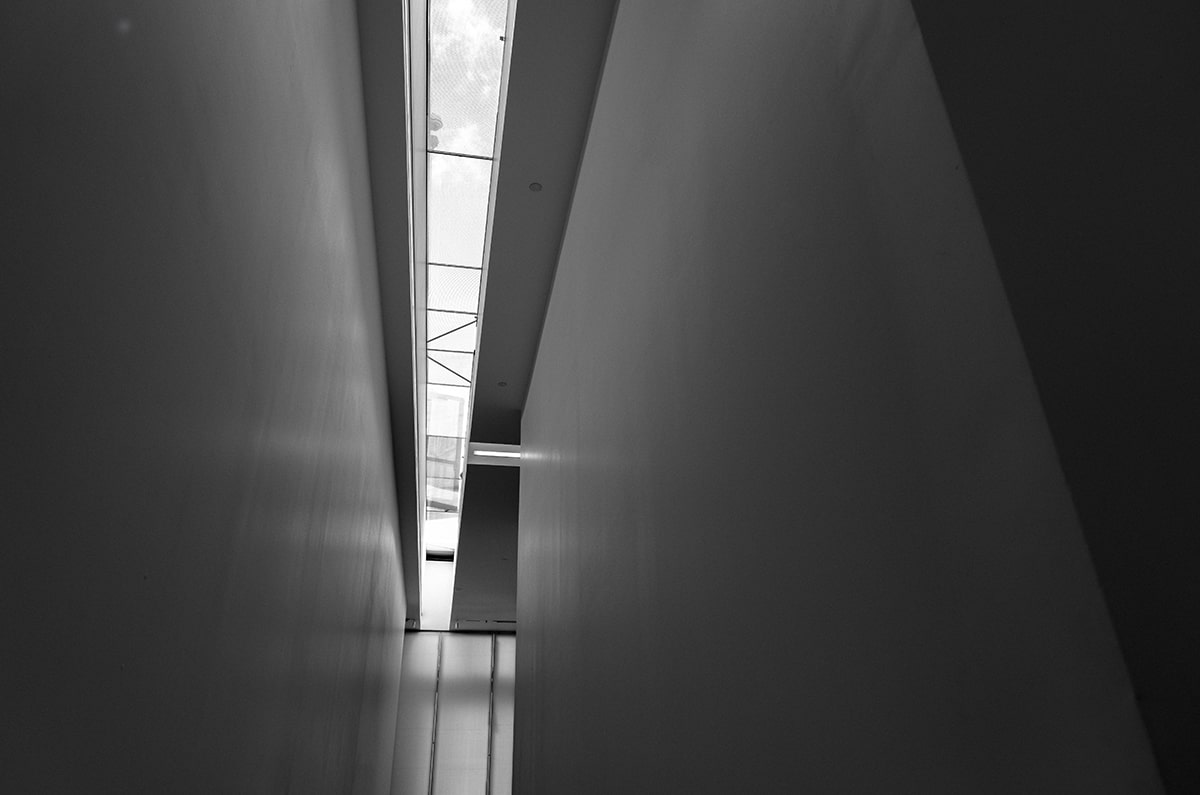 【题干】6.  下列短语各有一个错别字，找出来并订正。